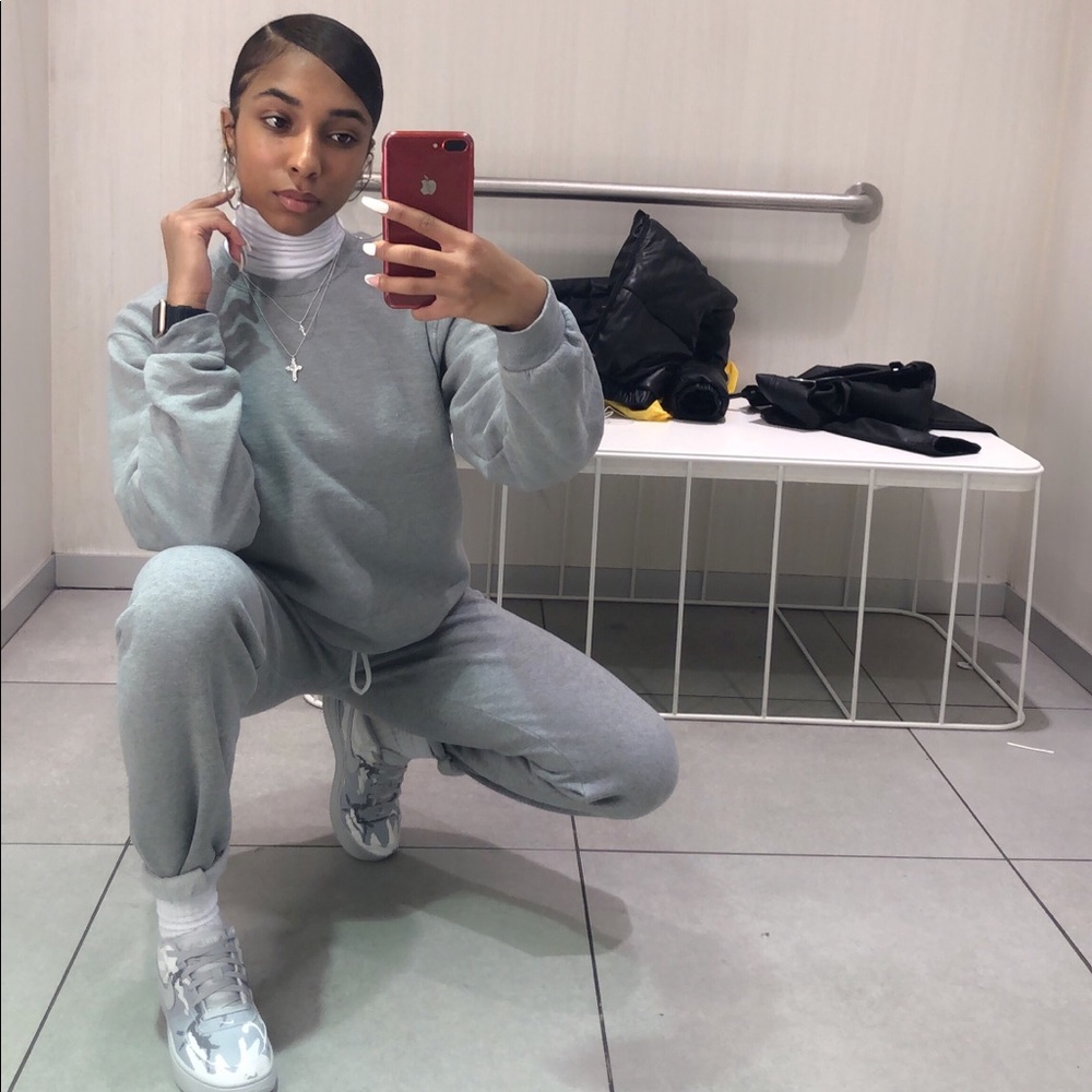Meet your Posher, Alexxis